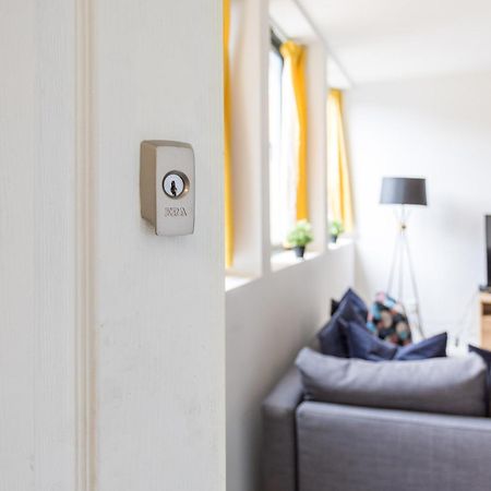 Flat 7- Spacious Studio Flat In The Heart Of Crawley Exteriér fotografie