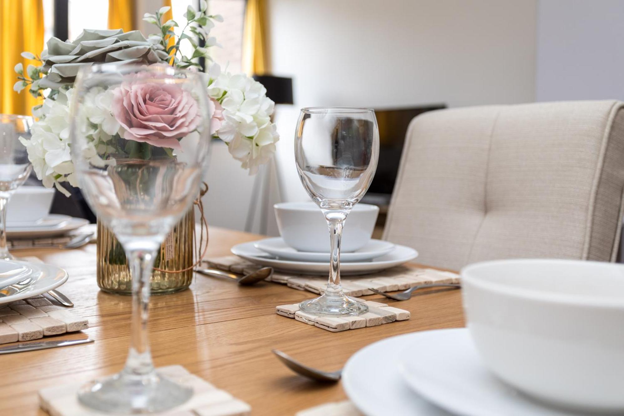 Flat 7- Spacious Studio Flat In The Heart Of Crawley Exteriér fotografie