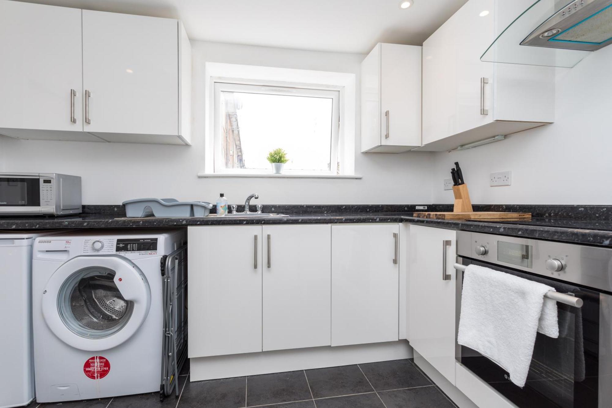 Flat 7- Spacious Studio Flat In The Heart Of Crawley Exteriér fotografie